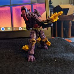 robot01.jpg Transformers LG Core Iguanus Add On Kit