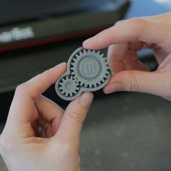 1X6A6803_v2.jpg Free STL file MakerBot Fidget Gear・3D printer model to download