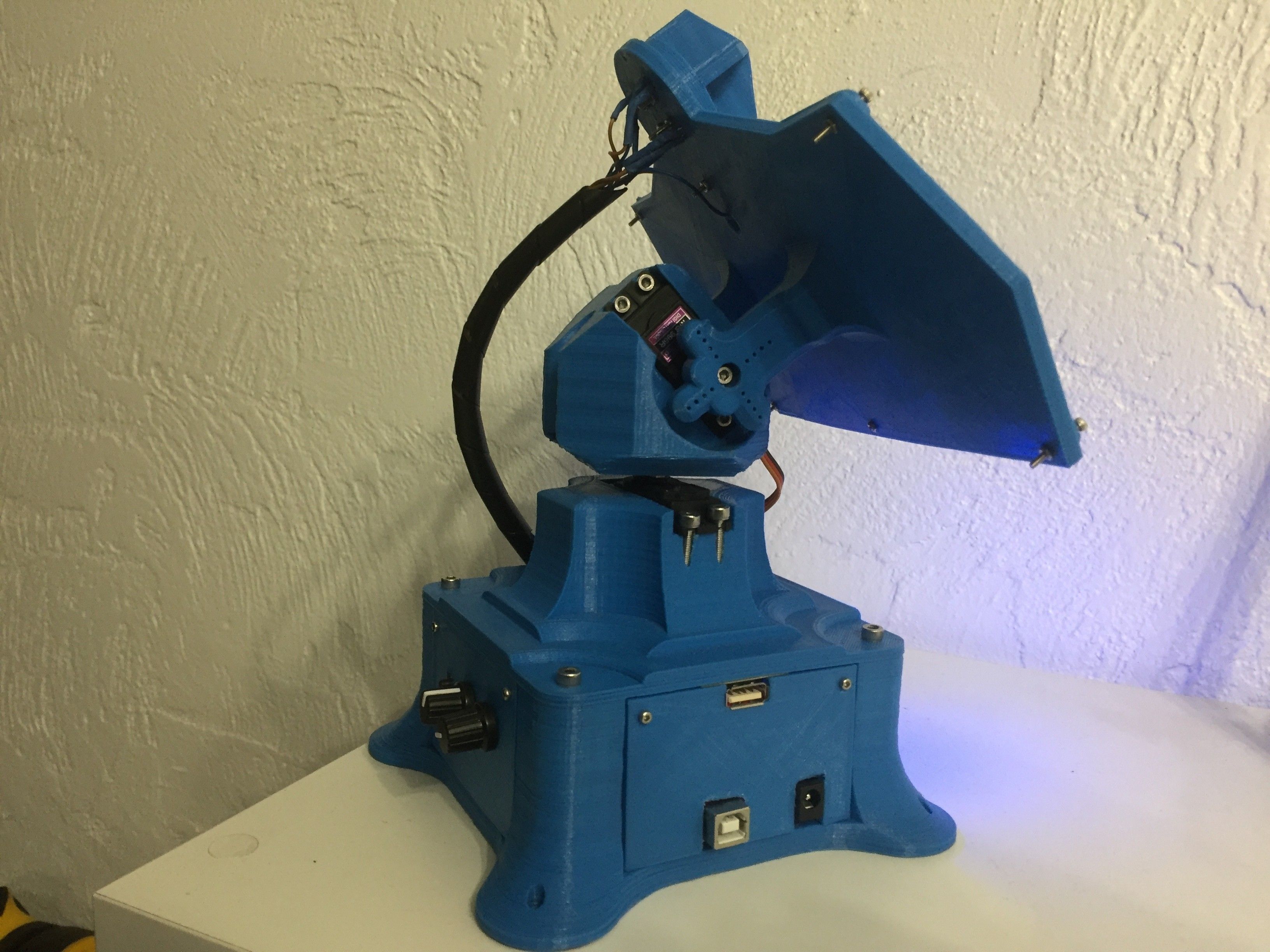 STL file Solar Tracker Arduino・Model to download and 3D print・Cults