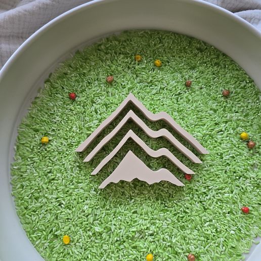 20250321_135340.jpg Montagnes à empiler Jouet sensoriel