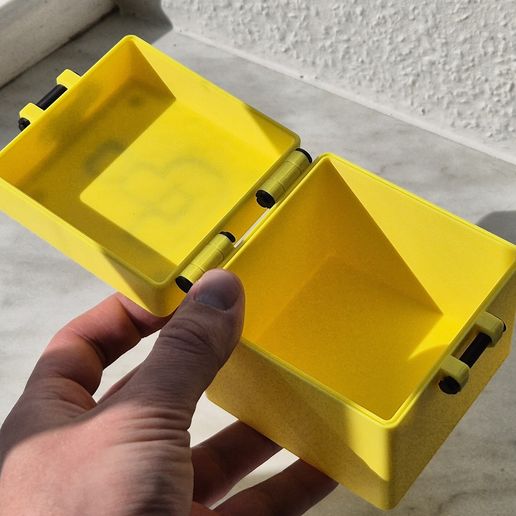 20250509_093612.jpg Super Mario Question Block