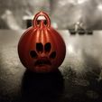 20231013_130030.jpg Halloween Paw-Kin Pumpkin Keychain