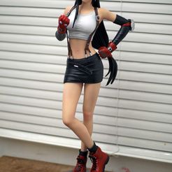 IMG_1233.jpg 3D-Datei Tifa Lockhart Final Fantasy VII Fanart Statue 3d Printable・3D-druckbares Modell zum Herunterladen