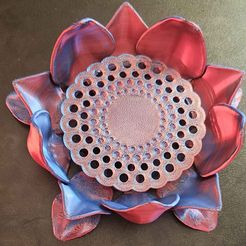 3D print Flower: Self-Adjusting Coaster • made with Flashforge 5M・Cults