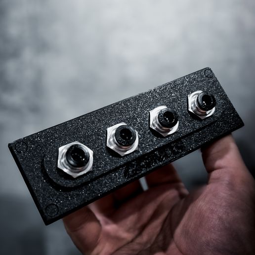 GRINDS G1 mounting plate for air suspension G1/4 grommet 3D model