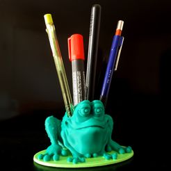 20191230_093406.jpg STL file Frog Penholder・3D printable design to download