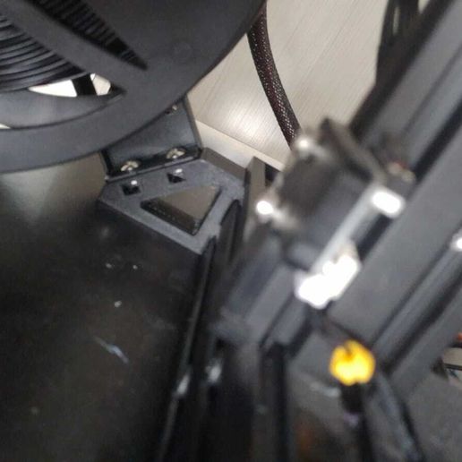 WhatsApp-Image-2023-12-06-at-11.21.19.jpeg Side Filament Holder - Ender 3