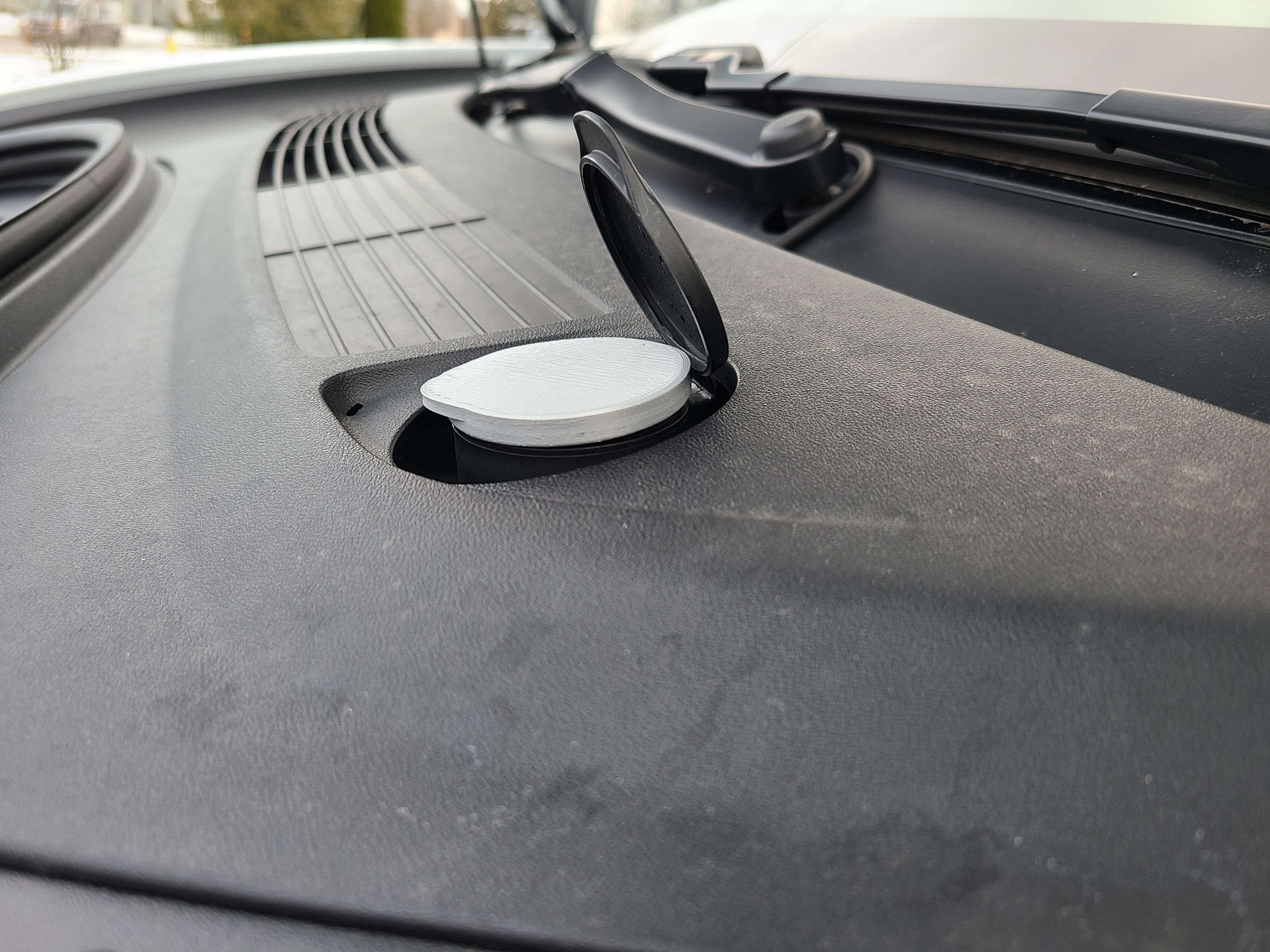 STL file Tesla Washer Fluid Fill Cap・3D printing design to download・Cults