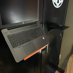 Archivo STL gratis Base Refrigeradora para Ordenador Portátil o Laptop  Stand. 💻・Plan para descargar y imprimir en 3D・Cults