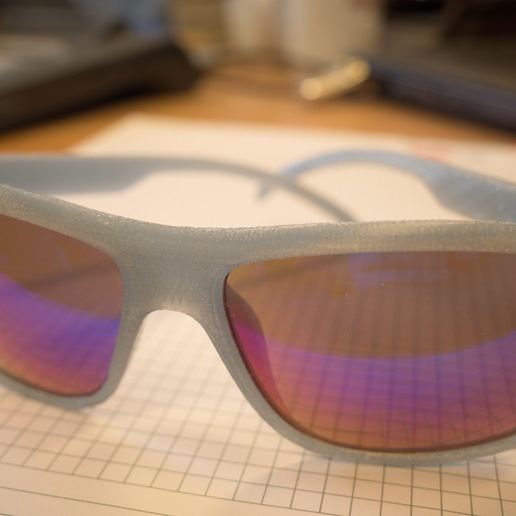 R0000992_kla.jpg Archivo STL gratis Gafas de sol #2・Diseño de impresión 3D para descargar, unwohlpol