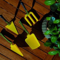 IMG_20220706_194401.jpg Free STL file Razor Garden Tools・Object to download and to 3D print