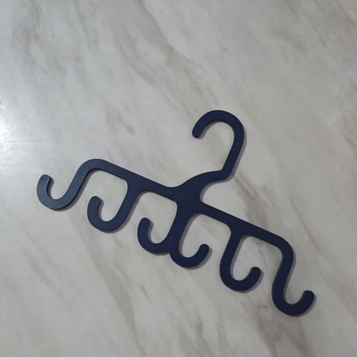 Space-Saving Cap Hanger - No Supports