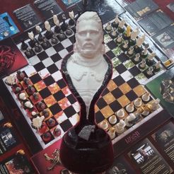 jon-y-tablero.jpg Jon Snow chess piece and stark sigil