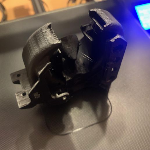 Ender 3, 3 V2, 3 pro, 3 max, dual 40mm axial fan hot end duct / fang. CR-10, Micro Swiss direct drive and bowden compatible. No support needed for printing