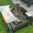 3.jpg Robot lawn mower garage V2