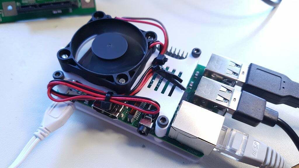 Download free STL file Raspberry Pi 3b+/4 Multipurpose mount and fan ...