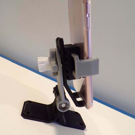 220_0926.JPG ADJUSTABLE CELLPHONE MOUNT