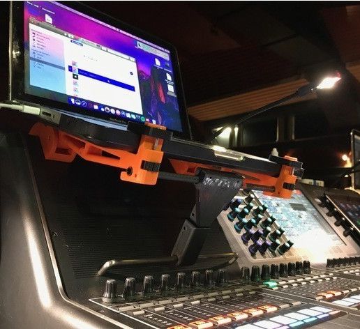 c8a8a5123ab01ba5138a8f077bcb6747_preview_featured.JPG Notebook / Laptop Stand