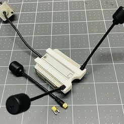 IMG_6410.jpg 3D-Datei DJI Antenna Keeper kostenlos・Objekt zum Herunterladen und Drucken in 3D