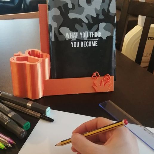 Pen holder and book holder - 3D model önizlemesi