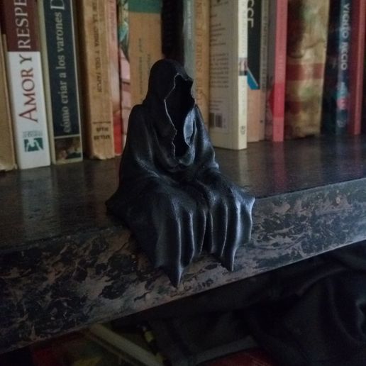 IMG_20210312_143821.jpg Ghost nazgul the lord of the rings - sitting ghost