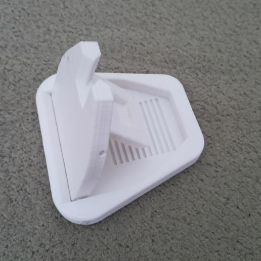 IMG20230916140008.jpg ROG ALLY with silicone stand and mount