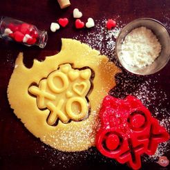 IMG_8257.jpg Free STL file XOXO Cookie Cutter・3D printer model to download
