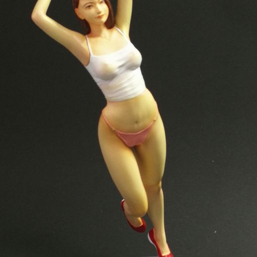 IMG_20190214_122515.jpg Chica en la playa