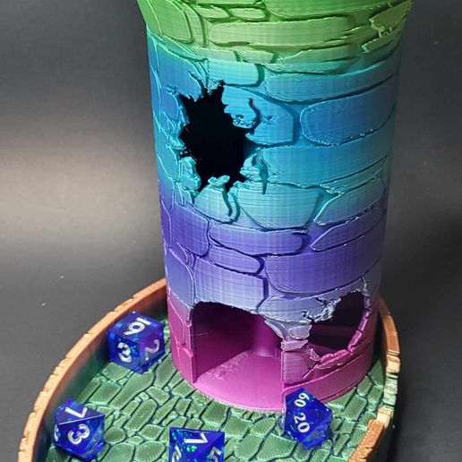 ccc1260f-337e-470c-9c11-c1f0738e9e5a.jpg Burg Würfelturm mit Kampfschaden 2 Versionen enthalten