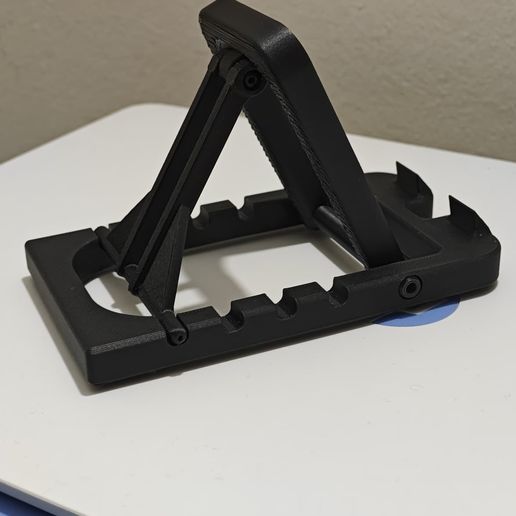 Izobrazhieniie-WhatsApp-2025-10-28-v-22.30.05_f7a02e57.jpg Phone stand