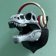 IMG_0056.jpeg Alien Dinosaur Skull Headphone Stand