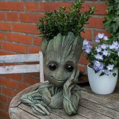 720X720-1525118805316-instagram.jpg Free STL file Baby Groot flower pot・Model to download and 3D print