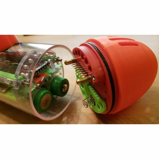 AkkusEinlegen2.jpg SuSiSub60 Remote Control Submarine RC Submarine