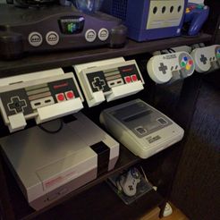 3e4eaeb9a99476b9ed0871f26a985d69_display_large.jpg Free STL file Nintendo 8bit Controller shelf stand・3D print design to download