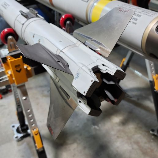 AIM9X-Control-Thrust-Section-2.jpg AIM-9X Sidewinder Missile Simplified - Jet Vane & Tailfin Control Section