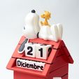 _DSC0134.jpg Snoopy and Woodstock Perpetual Desk Calendar