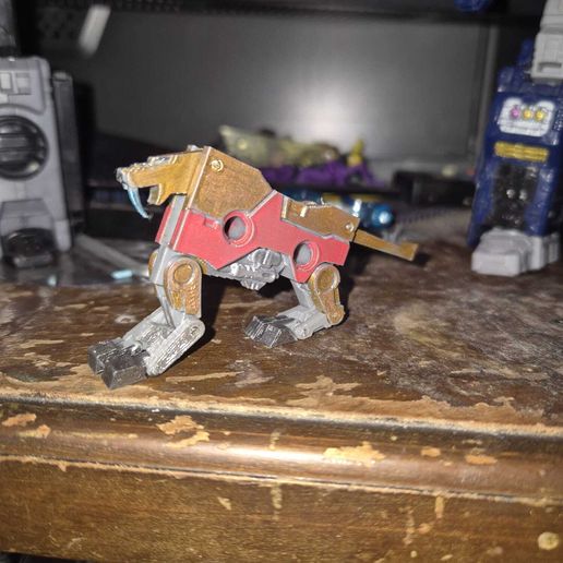 Draxx-takes-a-seat.jpeg G1 Style cassette-bot: Draxx