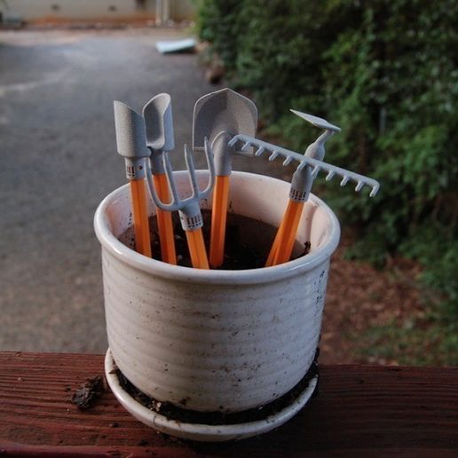 Desktop_Gardening_Tools_2.jpg Desktop Gardening Tools