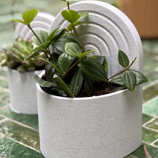 IMG_6370.jpeg Bookend Planter – Functional & Stylish Storage for Books & Plants 3D Printed Bookend with Water Reservoir!