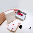 5.jpg PRACTICAL CARD BOX WITH 2 FOLDING DICE