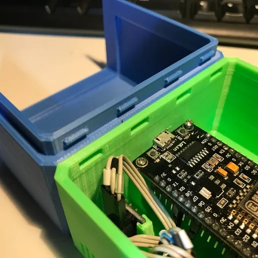 6835678bdaa9cc5dacb59e5dff8f0146_display_large.webp RGB Box