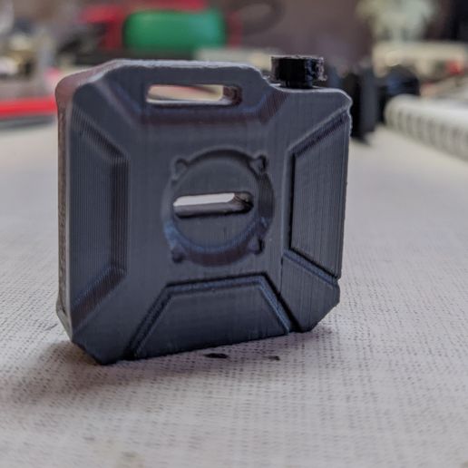 2023-11-29-15-29-46_1701261045.jpg RC fuel canister's 1/10 Scale