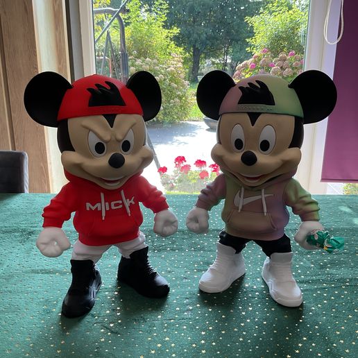 Mickey mouse urban vibes