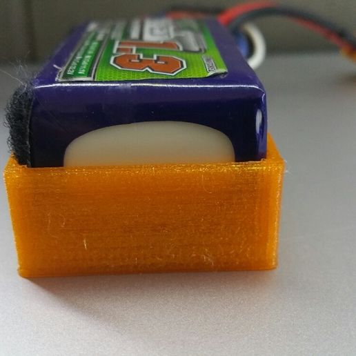 oP us ' Pies R Y } Protetor TPU para Lipo 3 e 4s