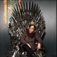 iron_throne_display_large.jpg Game of Thrones: Joffrey Baratheon's Crown