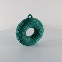 3D-Printable-Donut,-Christmas-Tree-ornament-by-Slimprint-1.jpg Archivo STL gratis Adorno para el árbol de donuts, decoración navideña de Slimprint・Plan imprimible en 3D para descargar