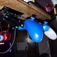 20230509_174132.jpg support de rangement pour manette xbox sous le bureau