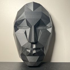 Original-Version-1.jpg Fichier STL gratuit Squid Game - Masque d'homme de tête・Objet pour imprimante 3D à télécharger