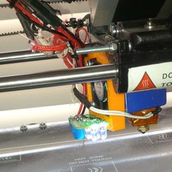 IMG_20140614_150133.jpg Fichier 3D gratuit Robo3D + E3D, Support simple pour PCB de 1 pouce (pour LEDs)・Plan à télécharger et à imprimer en 3D