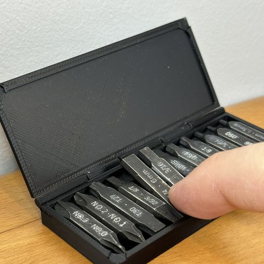 12 Flat Screwdriver Bits Storage Case v1 - Pine Makers - 3D model önizlemesi